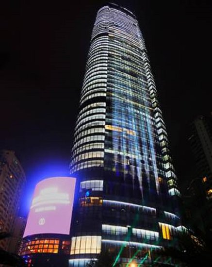 欧冠史诗一战!单场狂轰7球+补时绝杀被吹 刷爆3大神奇纪录:beat365官网(图2) beat·365