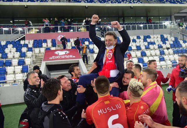 beat·365-
有一种励志叫潘德夫:国家队生涯19年 他终于能到场欧洲杯了(图7) beat·365-
有一种励志叫潘德夫:国家队生涯19年 他终于能到场欧洲杯了(图7)